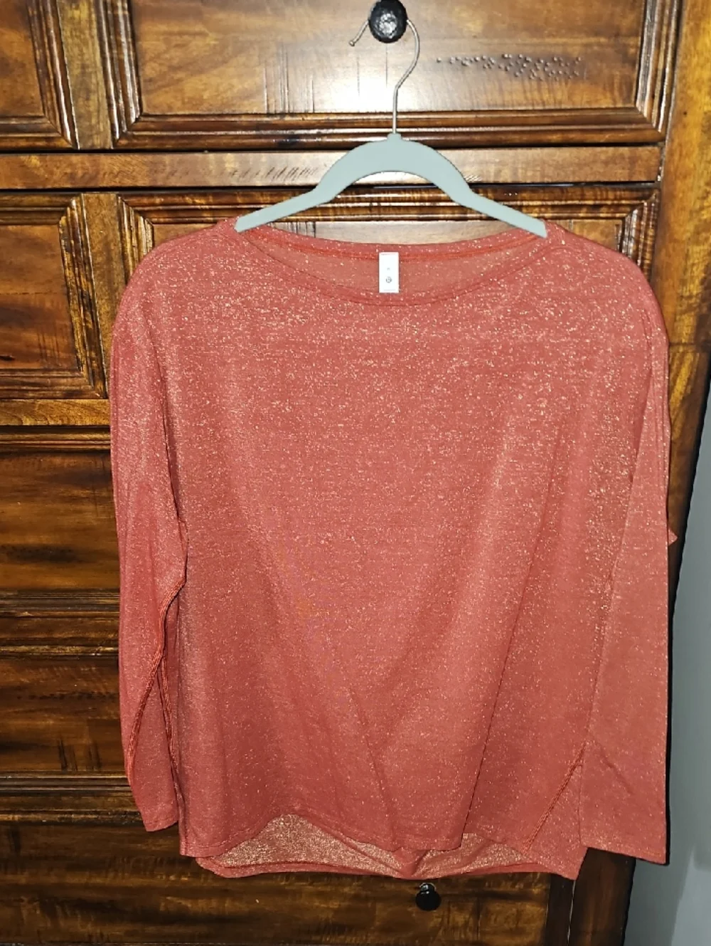 Lululemon Back In Action Sz 6 Womsns Top. Gorgeous Shimmer!! Gold/Red Orange!